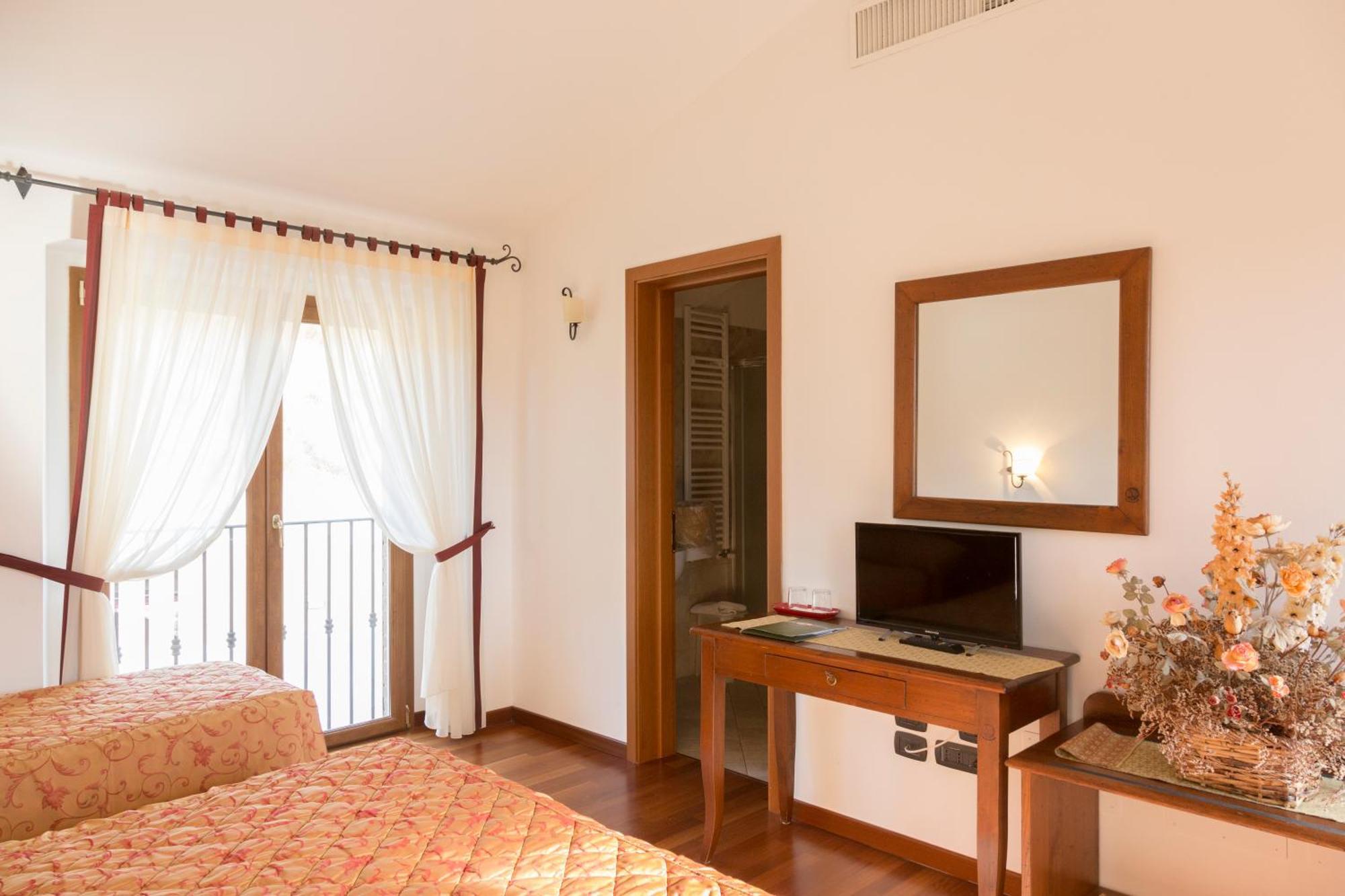Colleverde Country House & Spa Urbino Exterior photo